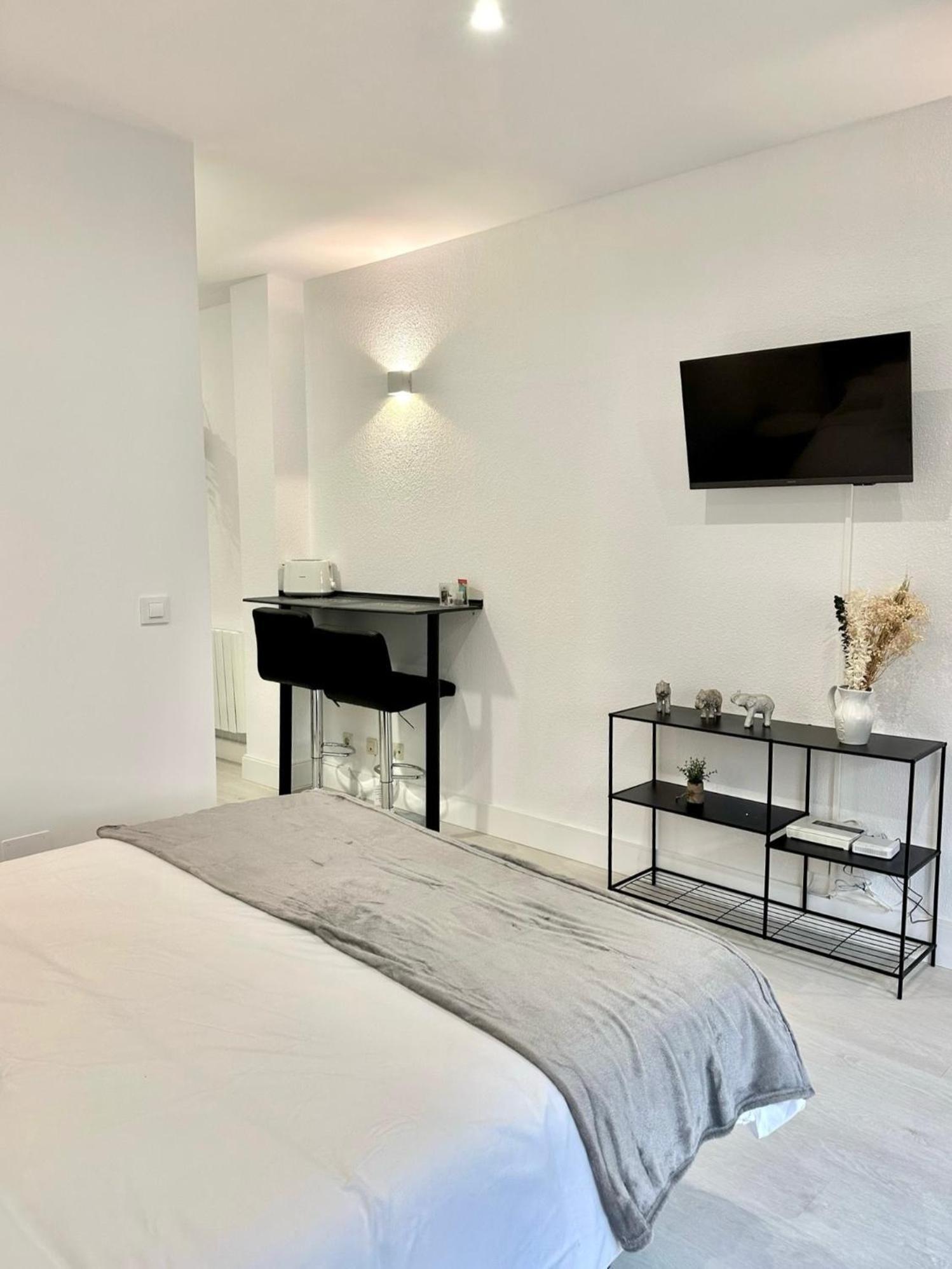 Apartamentos Val De 코밀라스 외부 사진