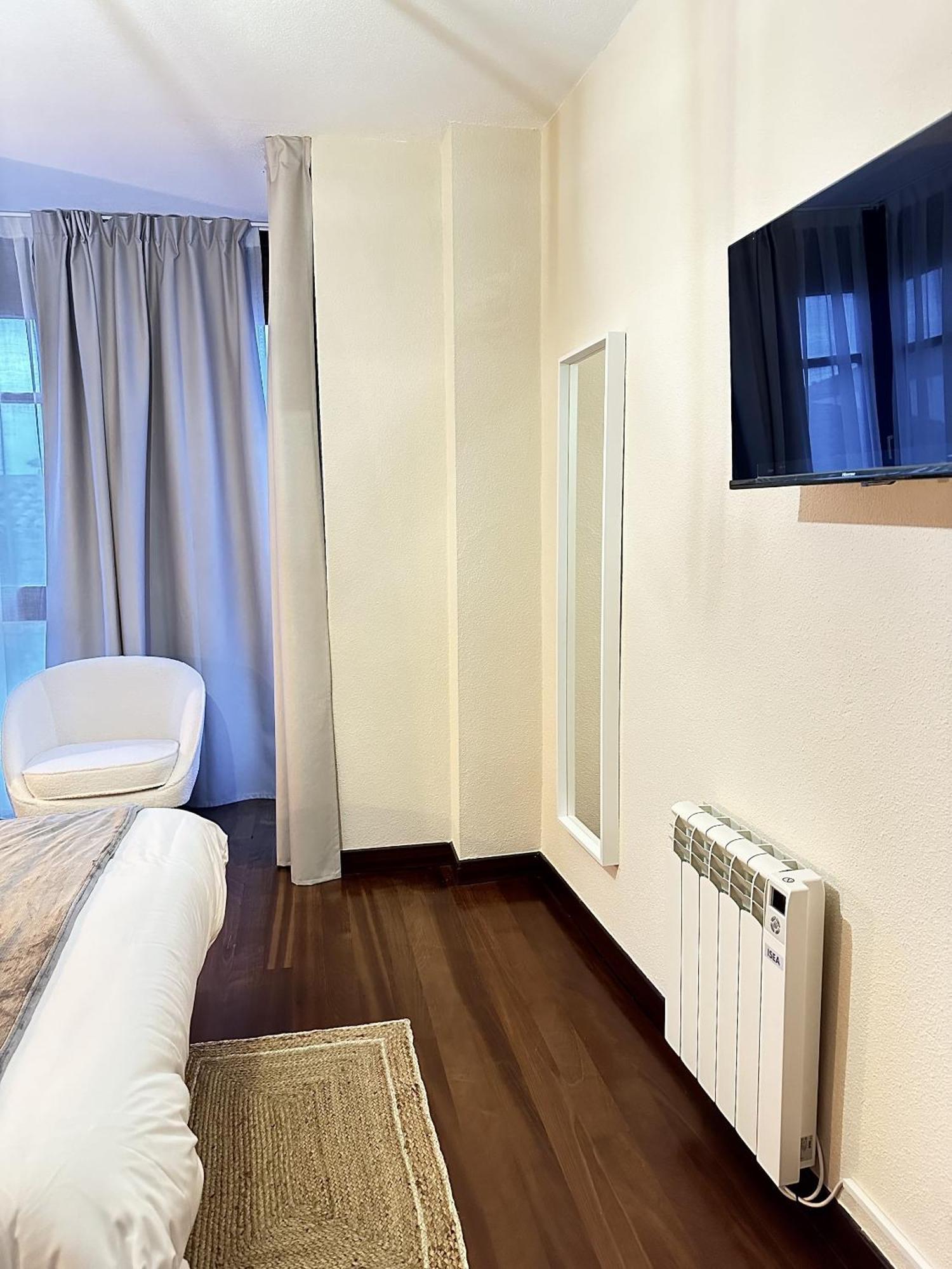 Apartamentos Val De 코밀라스 외부 사진