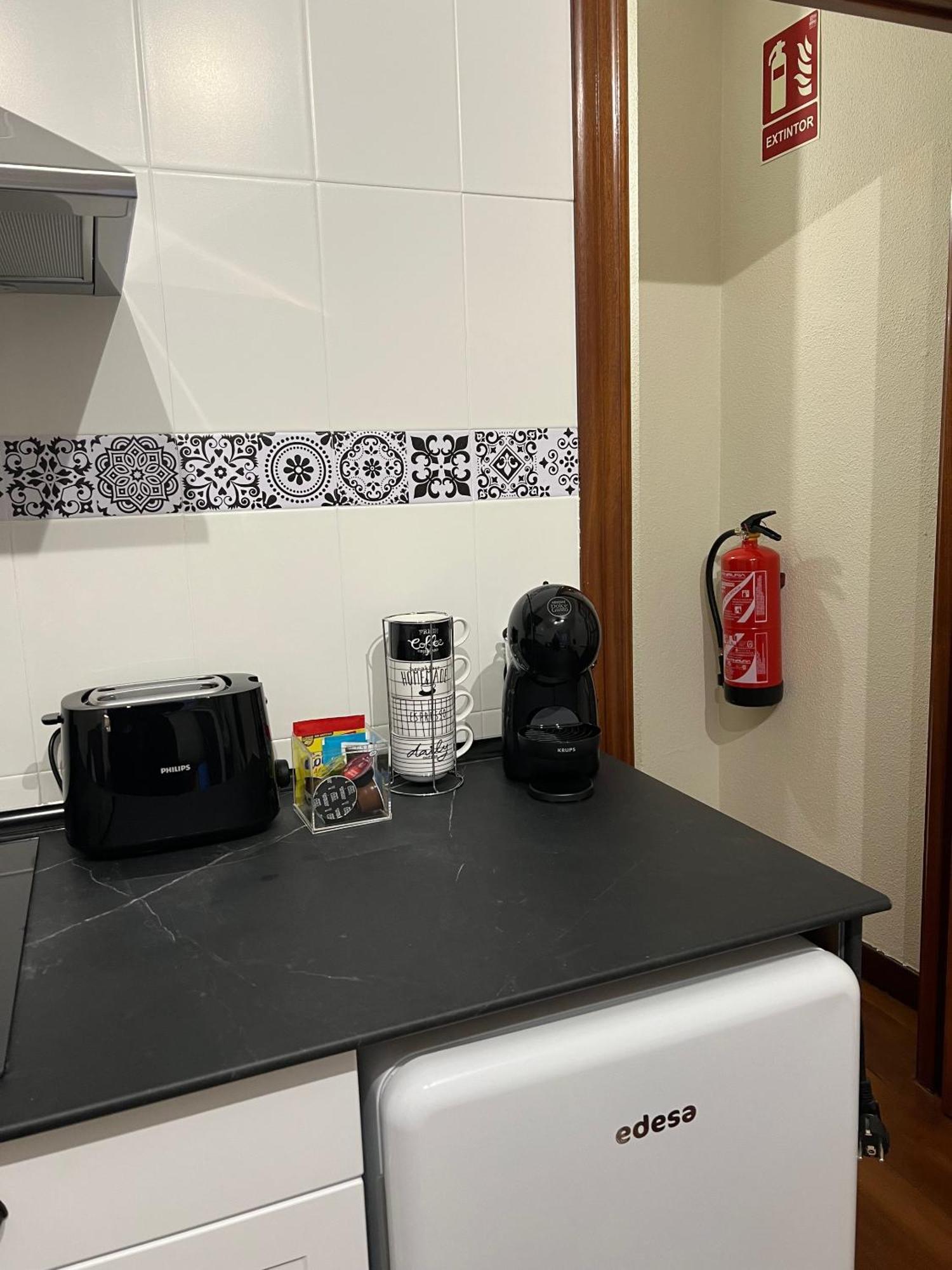 Apartamentos Val De 코밀라스 객실 사진