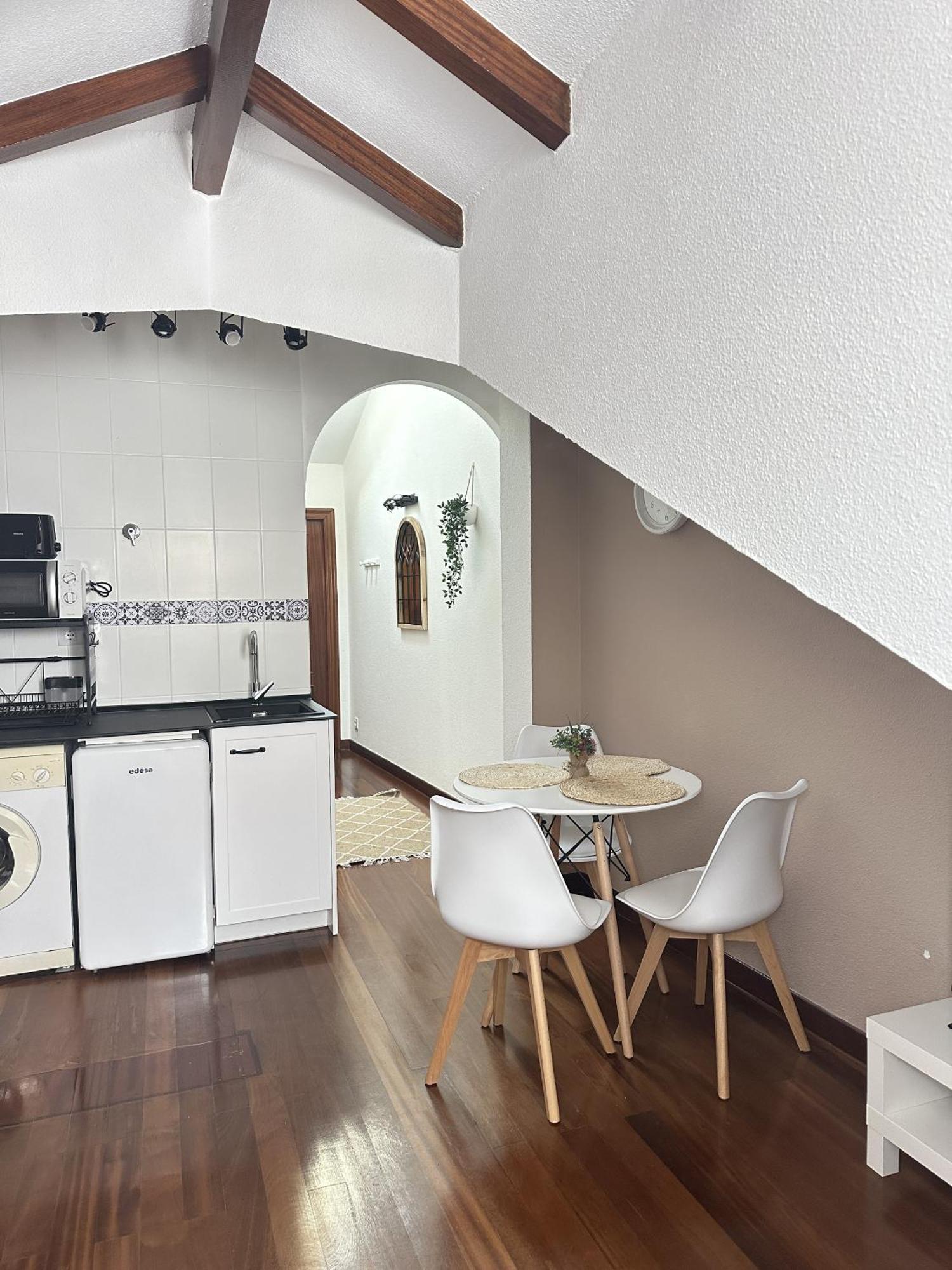 Apartamentos Val De 코밀라스 외부 사진